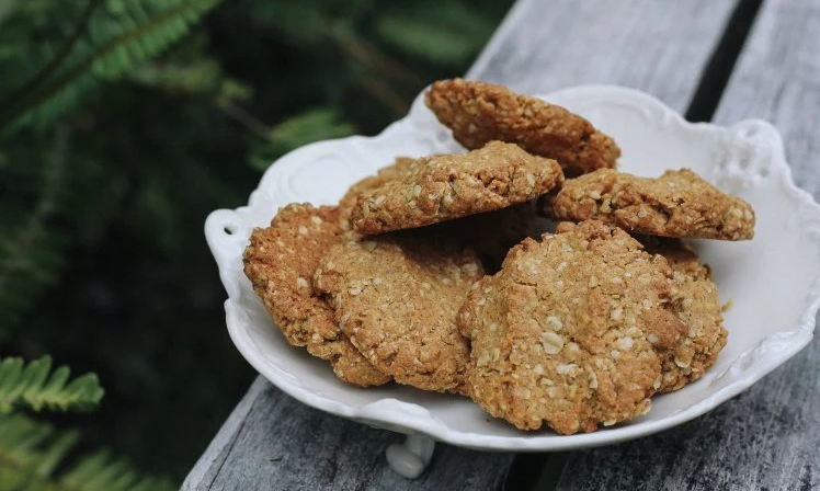 Recipe: Little Golden Oat Biscuits | Wellbeing - Nature Baby