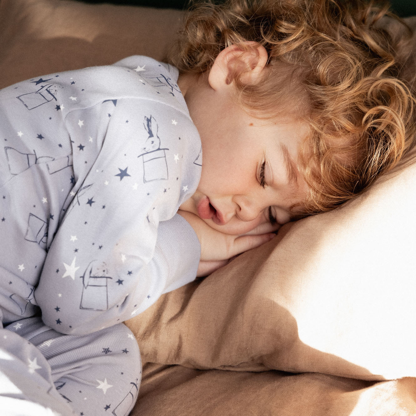 2PC LONG SLEEVE PYJAMAS | Illusion Bunny Print-Extra Img - 5